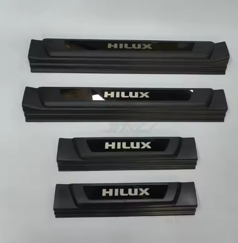 HILUX 2016 DOOR SILL PLATE
